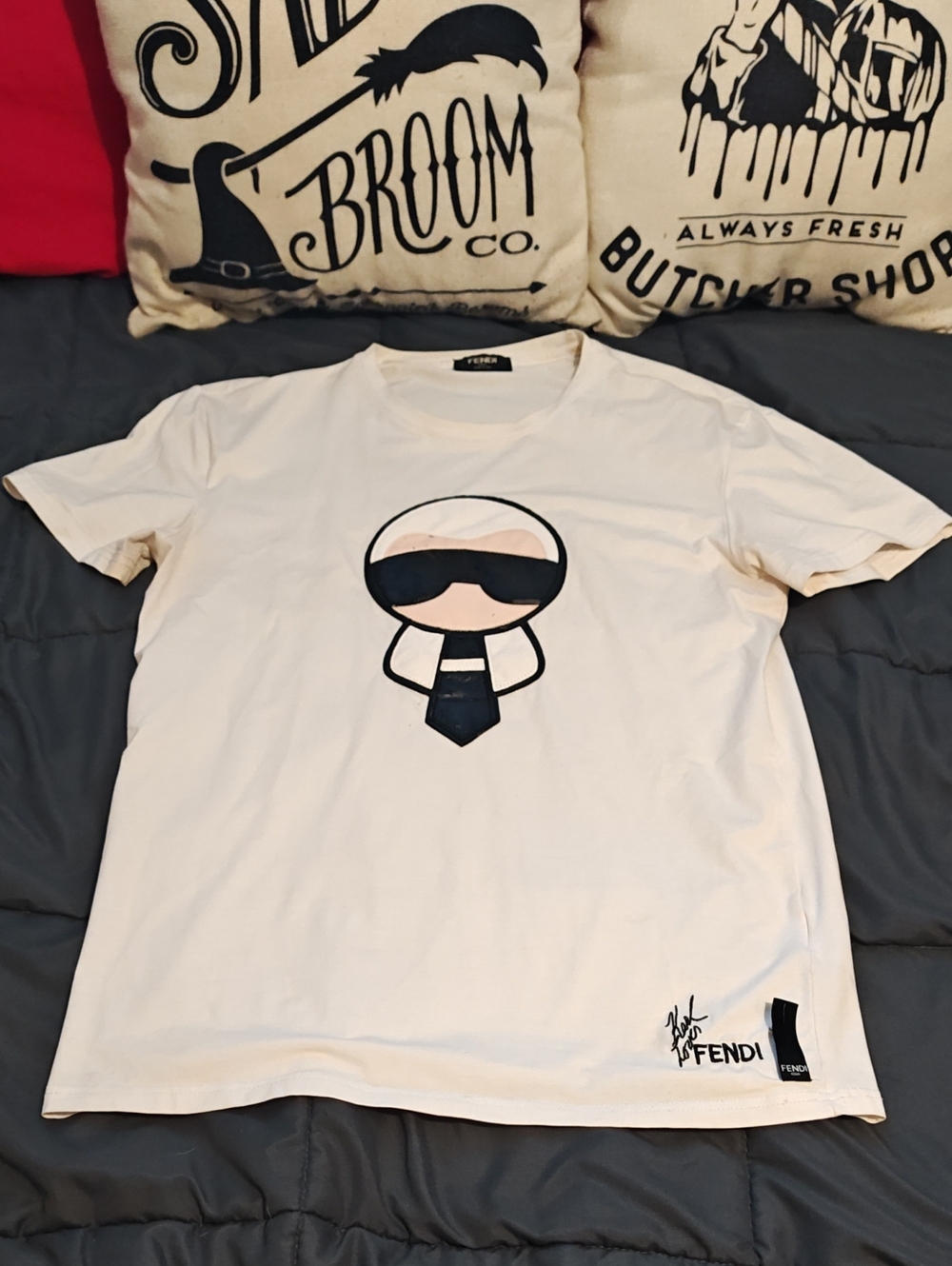 Fendi White Graphic Short-Sleeve Logo Tee